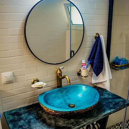 Teachers House Traditional Maisonette Luxurious Renovated Daire